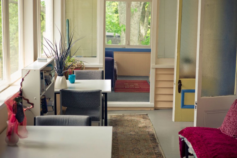 notworkrelated_usa_road_auckland_02