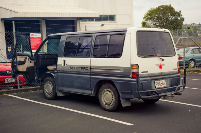 notworkrelated_usa_road_auckland_04