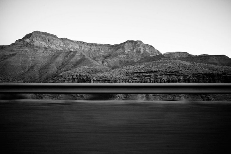 notworkrelated_usa_road_lake_mead_05