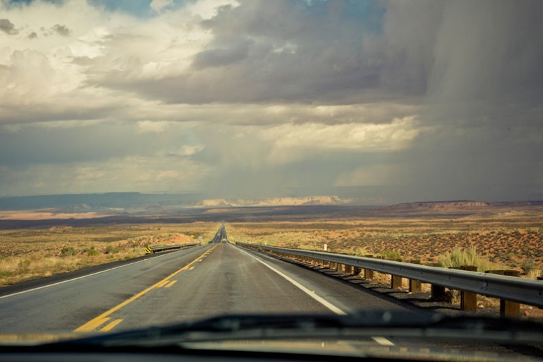 notworkrelated_usa_road_lake_powell_06