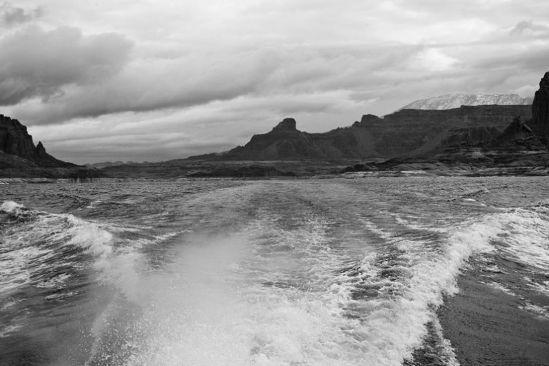 notworkrelated_usa_road_lake_powell_22